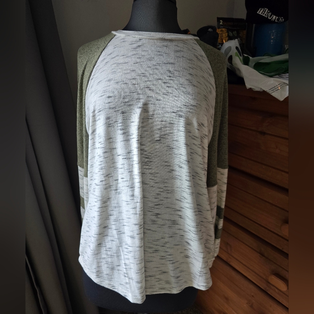 NWOT Maurices Top L